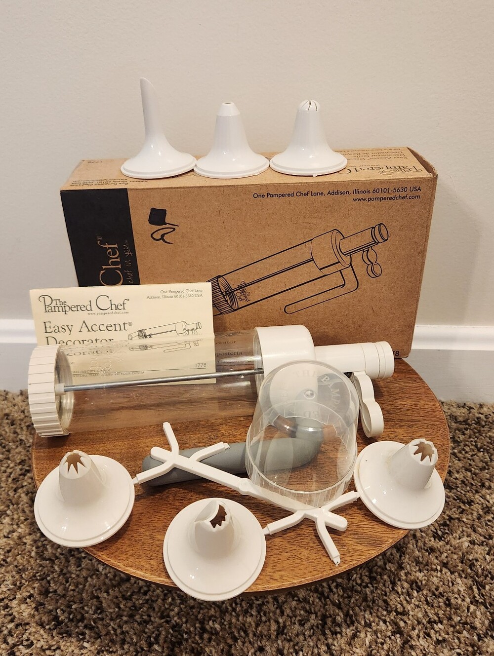 Pampered Chef Easy Accent Decorator #1778 In Original Box